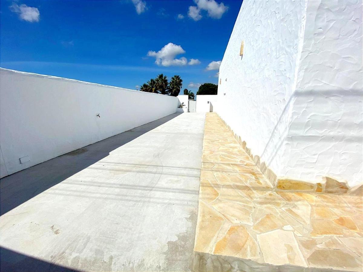 Villa Galdana à Chiclana de la Frontera Extérieur photo
